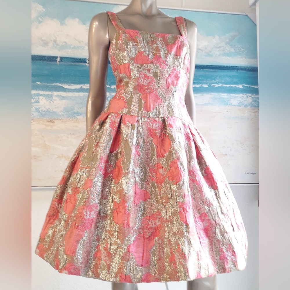 $4,800 OSCAR DE LA RENTA GOLD PINK LAMÉ PLEADED RUNWAY DRESS US 6